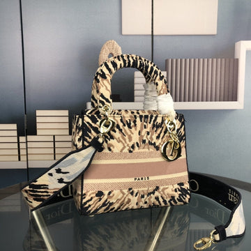 MEDIUM D-LITE 24 BEIGE MILTI COLOR MIZZA EMBROIDERY House Of Sarah Bags