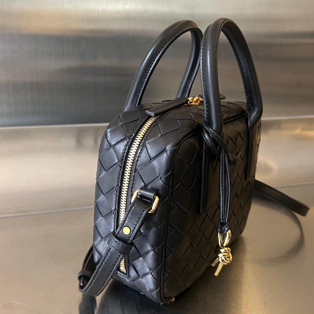 BV GETAWAY SMALL 23CM BLACK LAMBSKIN House Of Sarah Bags