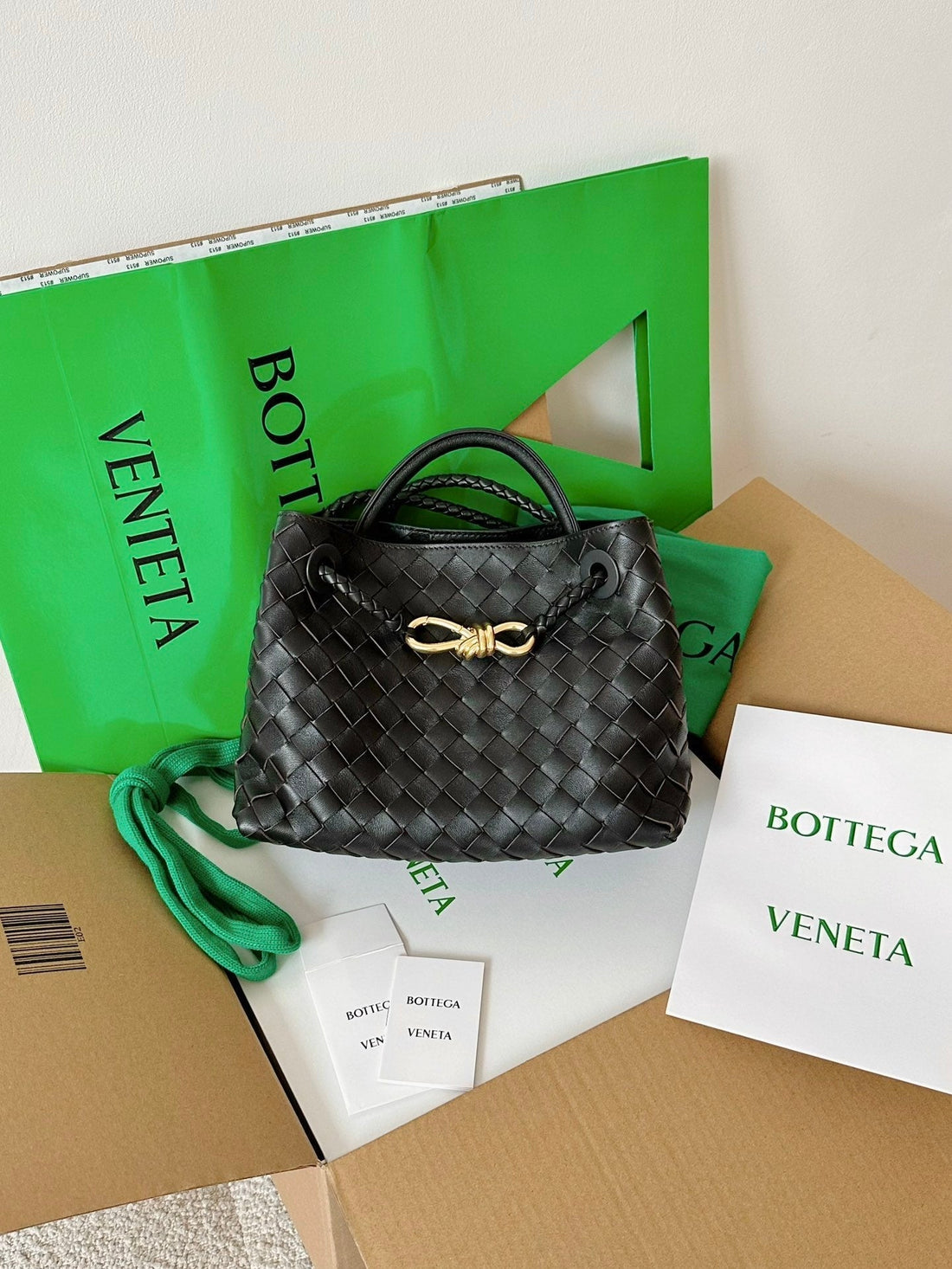 BV SMALL ANDIAMO 25CM BLACK LAMBSKIN House Of Sarah Bags