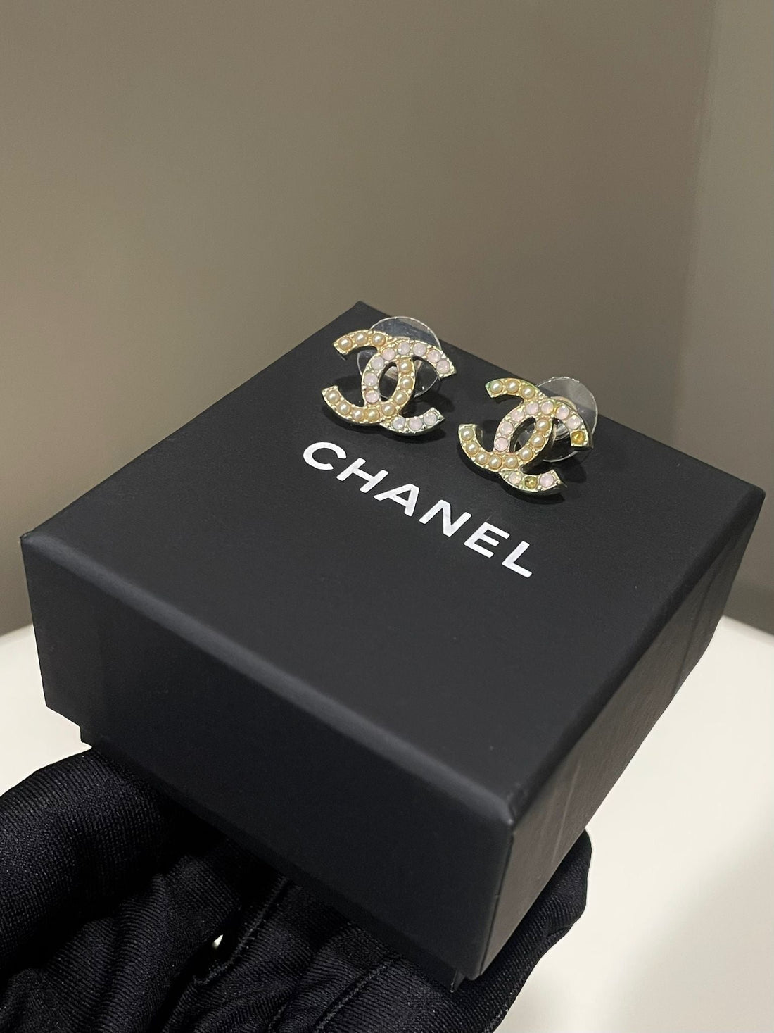 Chanel Classic Cc Earring  Ivory Glass Pearl / Pink Stones