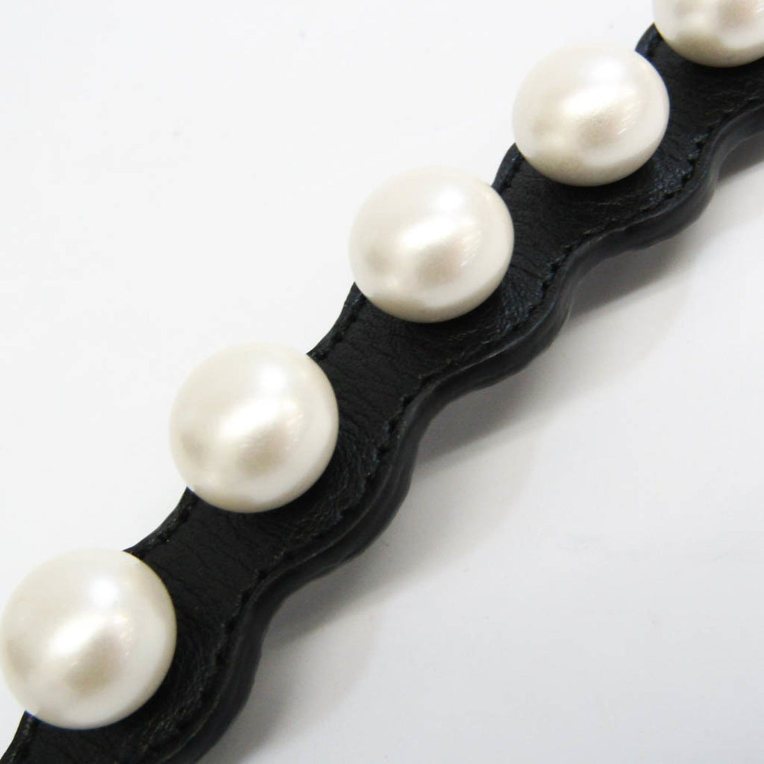 FENDI Faux Pearl Choker Leather,Metal Bangle Black,Gold