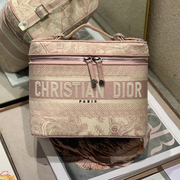 CROSSBODY MINI 18 VANITY CASE IN PEACH PINK MONOGRAM OBLIQUE JACQUARD House Of Sarah