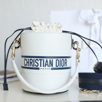 VIBE 18 BUCKET BAG IN WHITE CALFSKIN House Of Sarah