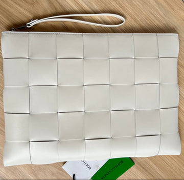 LARGE CASSETTE POUCH 35 IN WHITE CALFSKIN House Of Sarah