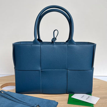 SMALL ARCO TOTE 30 IN AEGEAN BLUE CALFSKIN House Of Sarah Bags