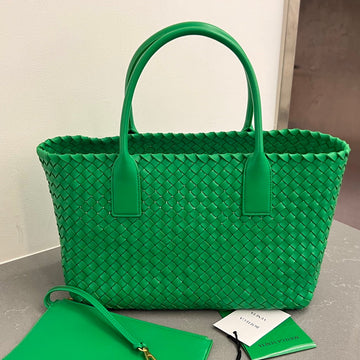 SMALL CABAT 32 IN GREEN LAMBSKIN by House Of Sarah