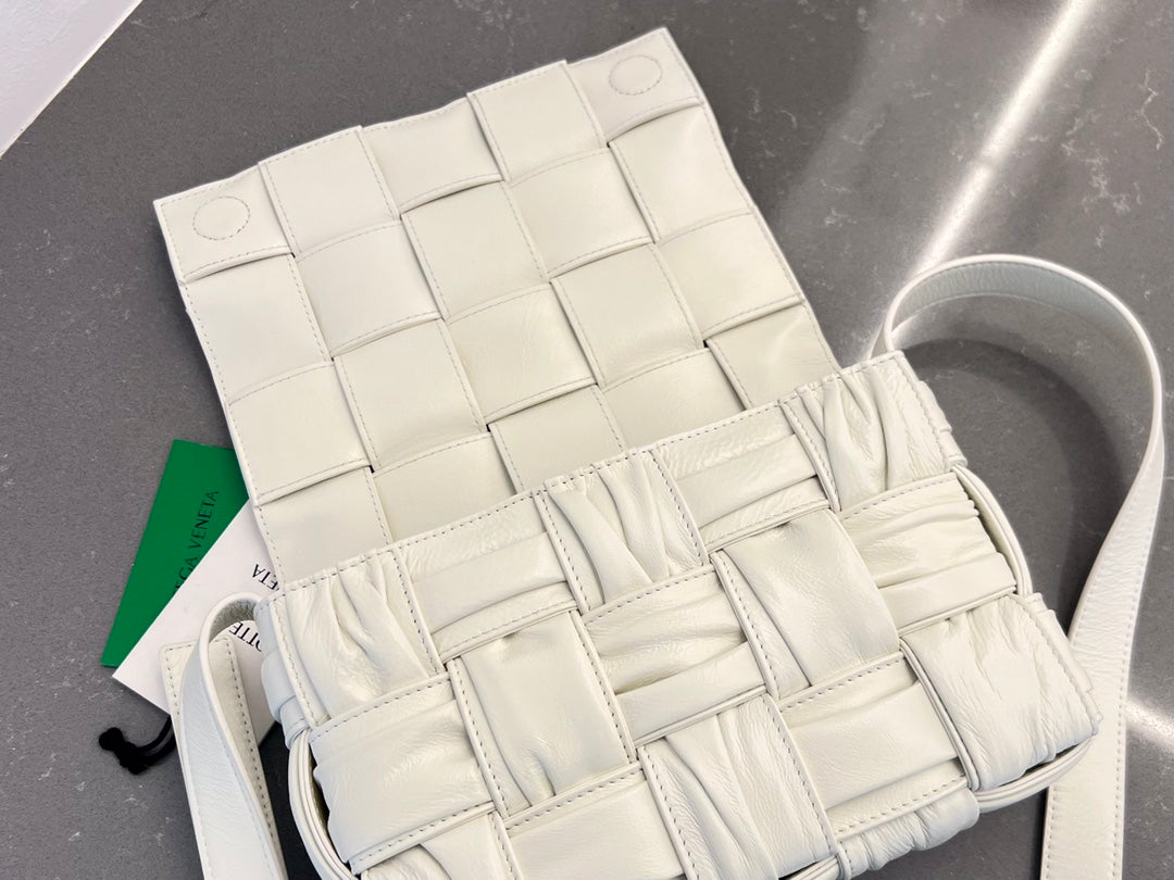 CASSETTE 28 IN WHITE SOFT LAMBSKIN House Of Sarah