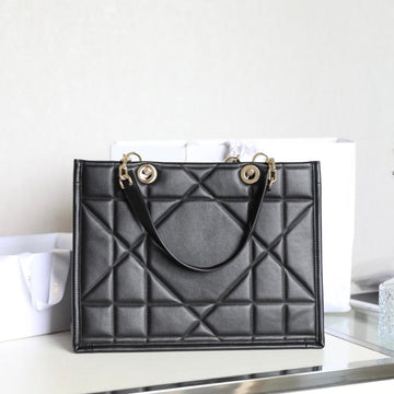 LARGE TOTE BOOK 36 BAG IN BLACK CALFSKIN