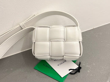 MINI CASSETTE 12 IN WHITE LAMBSKIN House Of Sarah