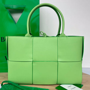 ARCO TOTE 36 IN MANTIS GREEN CALFSKIN House Of Sarah