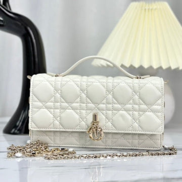 LADY 21 CHAIN BAG IN WHITE LAMBSKIN House Of Sarah