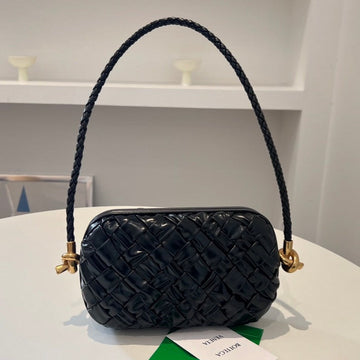 KNOT 20 IN BLACK LAMBSKIN WITH CHAIN House Of Sarah