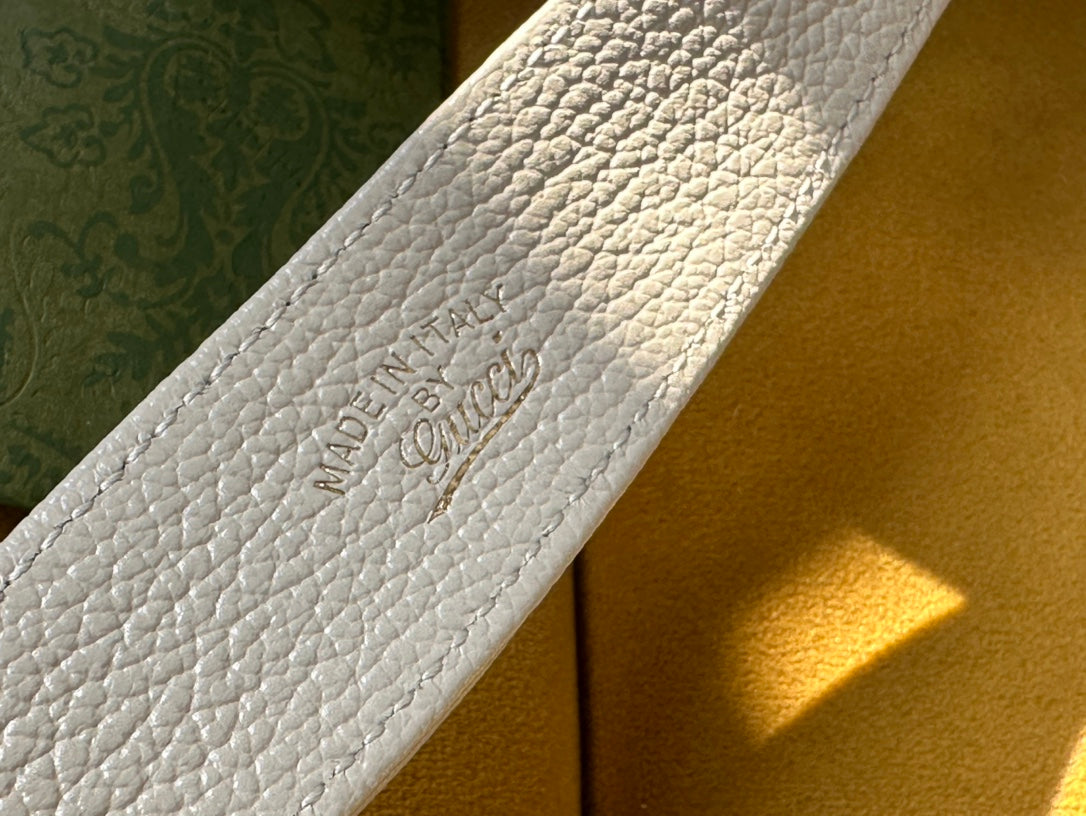 SHOULDER BAG 25 IN WHITE LAMBSKIN GOLD HARDWARE House Of Sarah