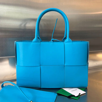 SMALL ARCO TOTE 30 IN CERULEAN BLUE LAMBSKIN House Of Sarah Bags