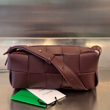 BRICK CASSETTE 28 IN WINE RED CALFSKIN House Of Sarah Bags