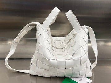 MEDIUM 28 CASSETTE WHITE LAMBSKIN House Of Sarah