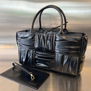 SMALL ARCO TOTE 30 IN BLACK SOFT LAMBSKIN by House Of Sarah