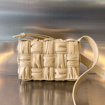 MINI CASSETTE 19 IN BLOND BEIGE SOFT LAMBSKIN House Of Sarah