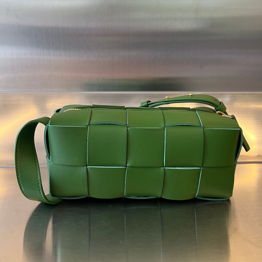 BRICK CASSETTE 28 IN DARK GREEN CALFSKIN House Of Sarah Bags