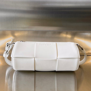 SMALL CYLINDER CASSETTE 21 IN WHITE CALFSKIN House Of Sarah