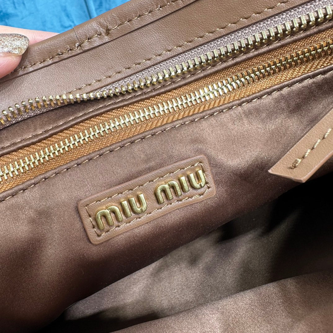 SHOULDER BAG 33 IN BROWN CALFSKIN GOLD HARDWARE House Of Sarah Bags