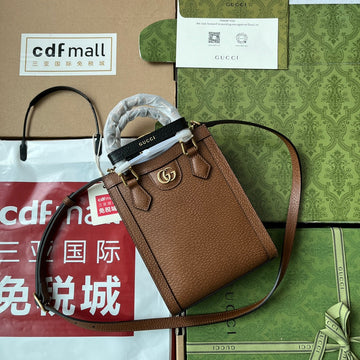 DIANA TOTE BAG 19 IN BROWN LAMBSKIN WITH BAMBOO HANDLE by House Of Sarah