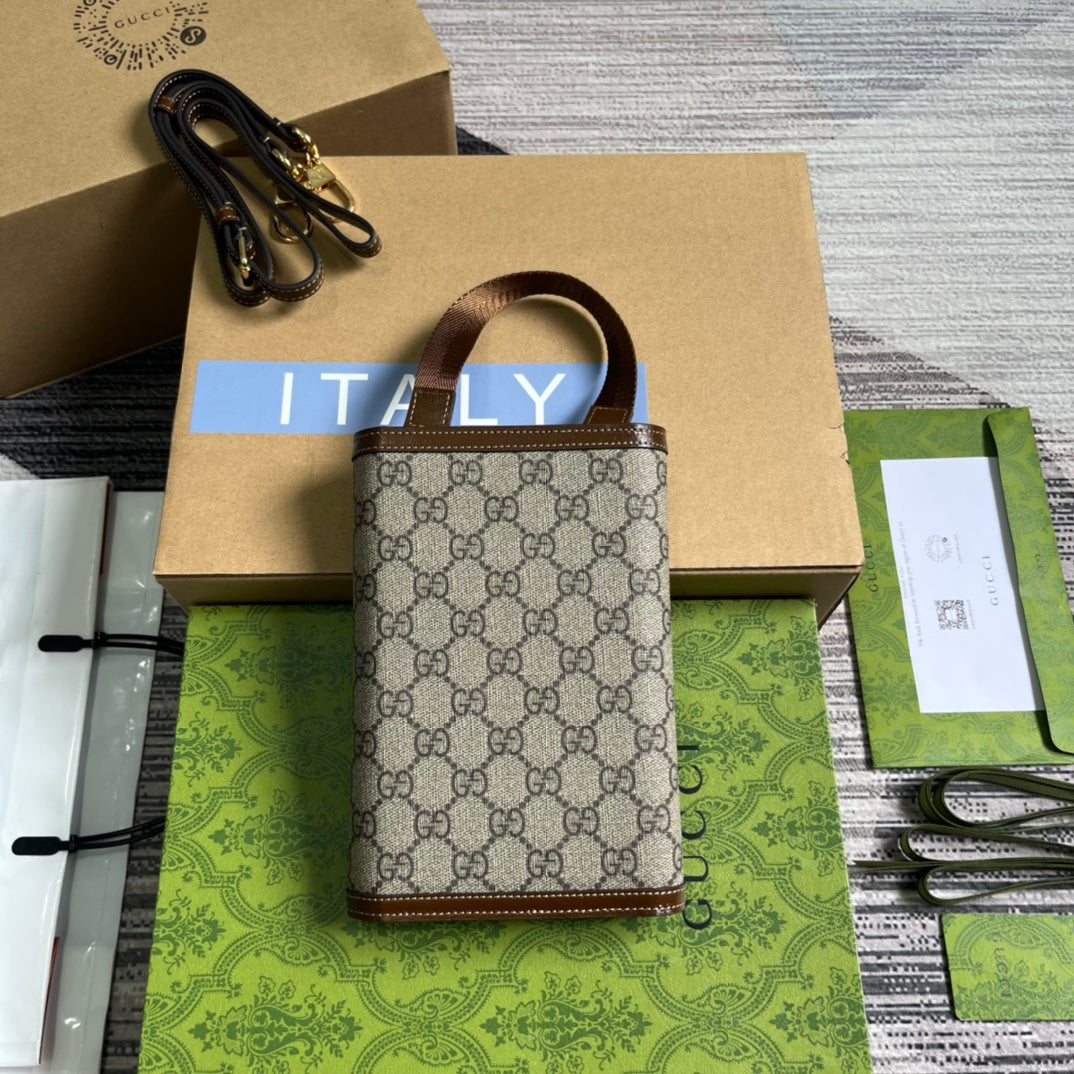 GG CLASP CLUTCH 20 IN BEIGE CANVAS AND BROWN CALFSKIN House Of Sarah