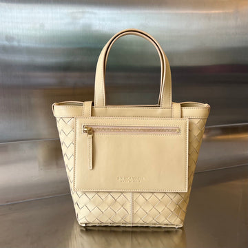FLIP FLAP 23 BAG IN BEIGE LAMBSKIN by House Of Sarah