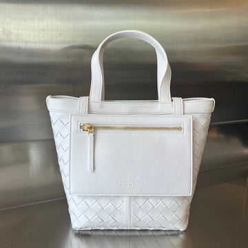 FLIP FLAP 23 BAG IN WHITE LAMBSKIN by House Of Sarah