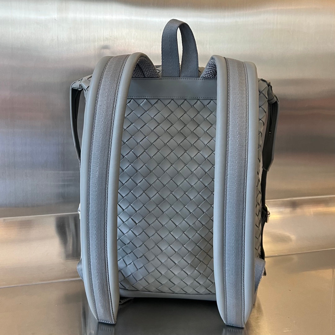 BACKPACK 42 IN GREY CALFSKIN by House Of Sarah
