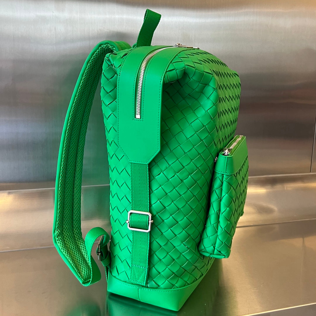 BACKPACK 42 IN PARAKEET GREEN CALFSKIN House Of Sarah Bags