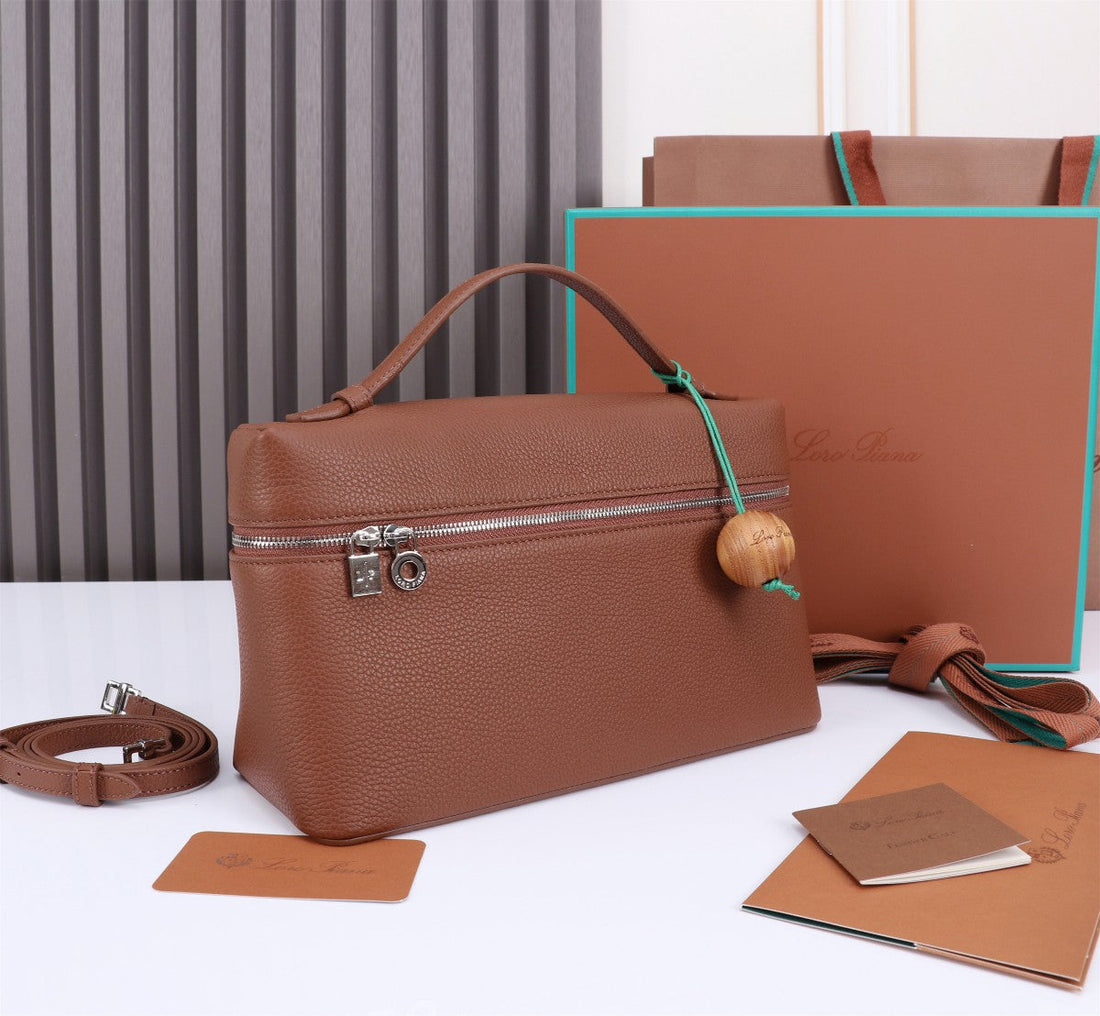 EXTRA BAG L27 IN UMBER BROWN GRAINED CALFSKIN WITH SILVER HARDWARE House Of Sarah