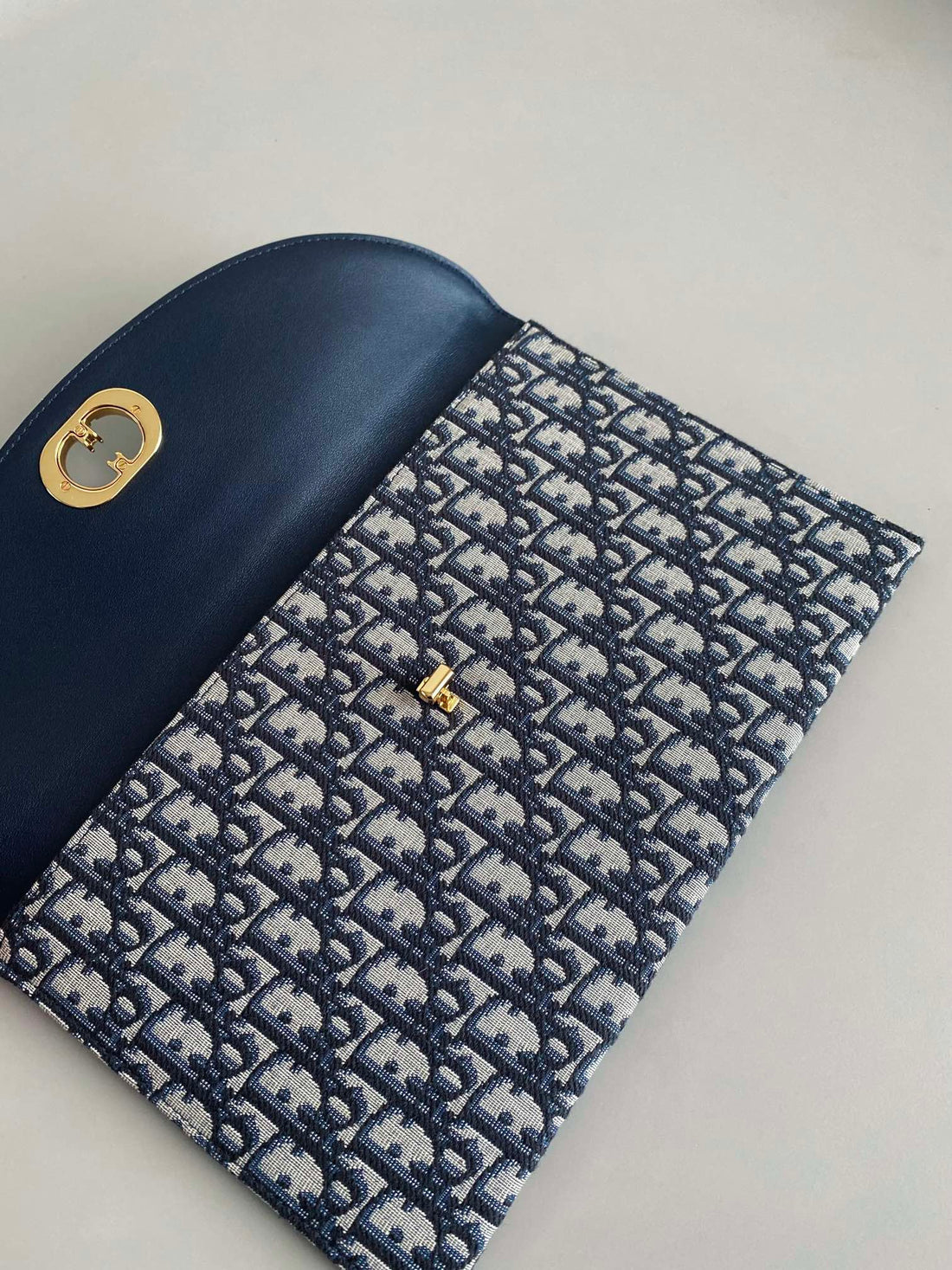 CD 30 CLUTCH BAG IN BLUE OBLIQUE JACQUARD By House Of Sarah