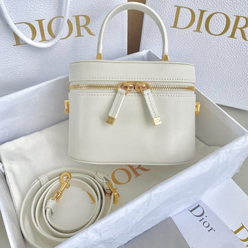 SIGNATURE VANITY 16 IN WHITE LAMBSKIN House Of Sarah