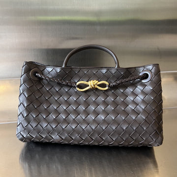 SMALL ANDIAMO 29 IN DARK BROWN LAMBSKIN