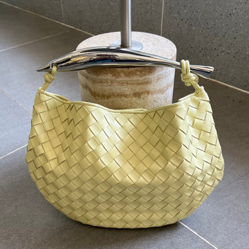 SARDINE 33 WITH CHAIN IN YELLOW CREAM LAMBSKIN by House Of Sarah