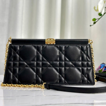 CHAIN CLUTCH 27 BAG IN BLACK LAMBSKIN By House Of Sarah
