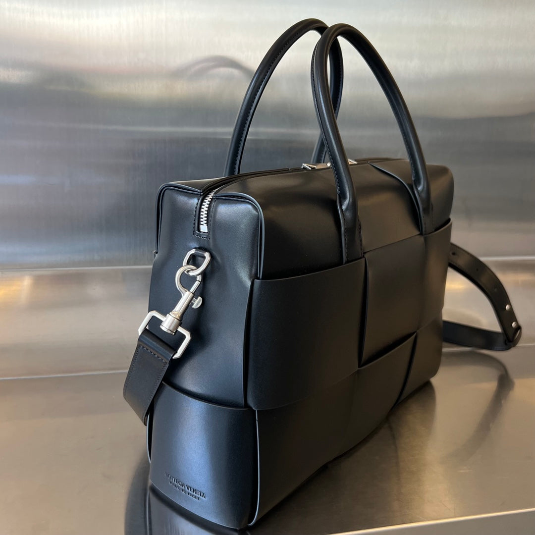 ARCO 36 BAG IN BLACK LAMBSKIN House Of Sarah Bags