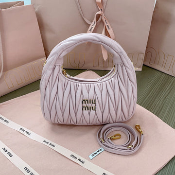 WANDER MATELASSÉ NAPPA HOBO BAG 23 IN PASTEL PINK LAMBSKIN By House Of Sarah