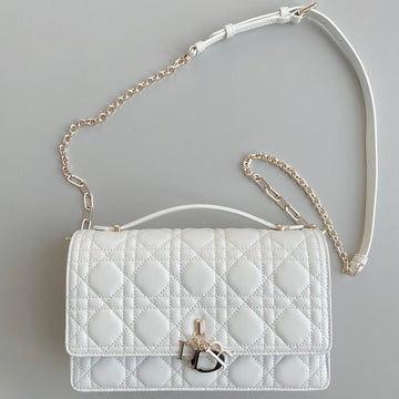 MISS LADY 24 LARGE BAG IN WHITE LAMBSKIN By House Of Sarah