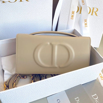 SIGNATURE CHAIN BAG 21 IN BEIGE CALFSKIN House Of Sarah