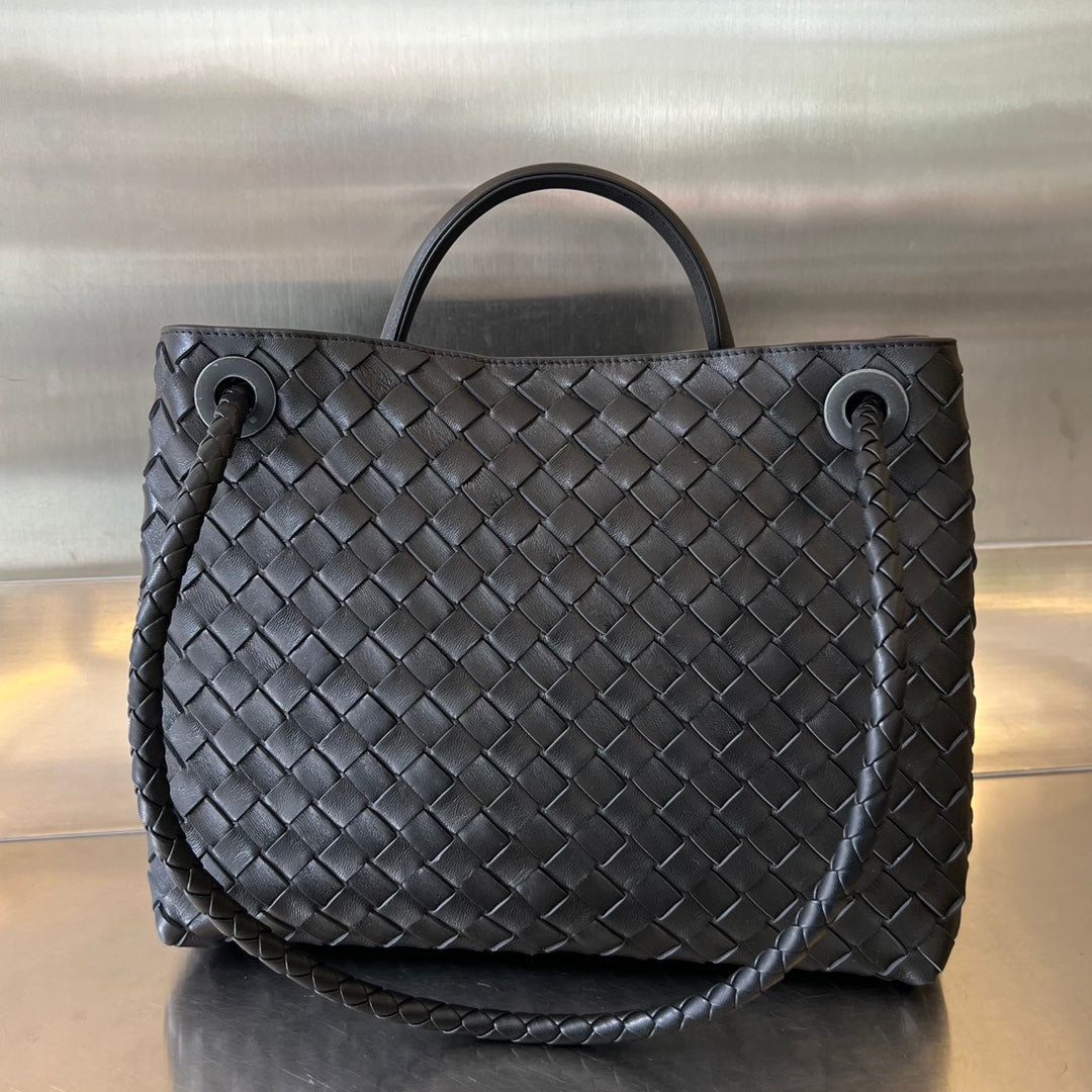 BV MEDIUM ANDIAMO 32CM BLACK LAMBSKIN House Of Sarah Bags