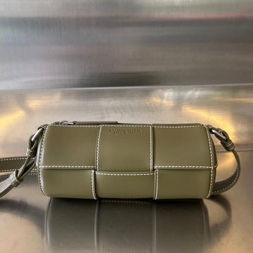 SMALL CYLINDER CASSETTE 21 IN TOBACCO BROWN CALFSKIN by House Of Sarah