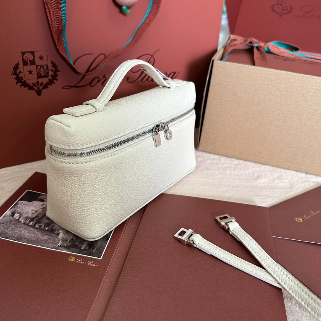 EXTRA POCKET L19 IN WHITE GRAINED CALFSKIN WITH SILVER HARDWARE House Of Sarah Bags