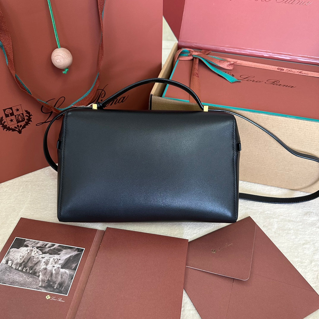 EXTRA BAG L27 IN BLACK SMOOTH CALFSKIN WITH GOLD HARDWARE House Of Sarah Bags