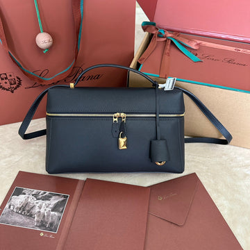 EXTRA BAG L27 IN BLACK GRAINED CALFSKIN WITH GOLD HARDWARE House Of Sarah