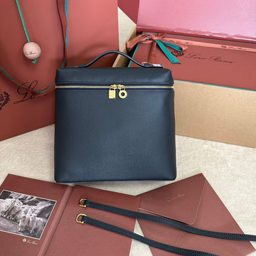 EXTRA POCKET BACKPACK L23.5 IN BLACK CALFSKIN WITH GOLD HARDWARE House Of Sarah