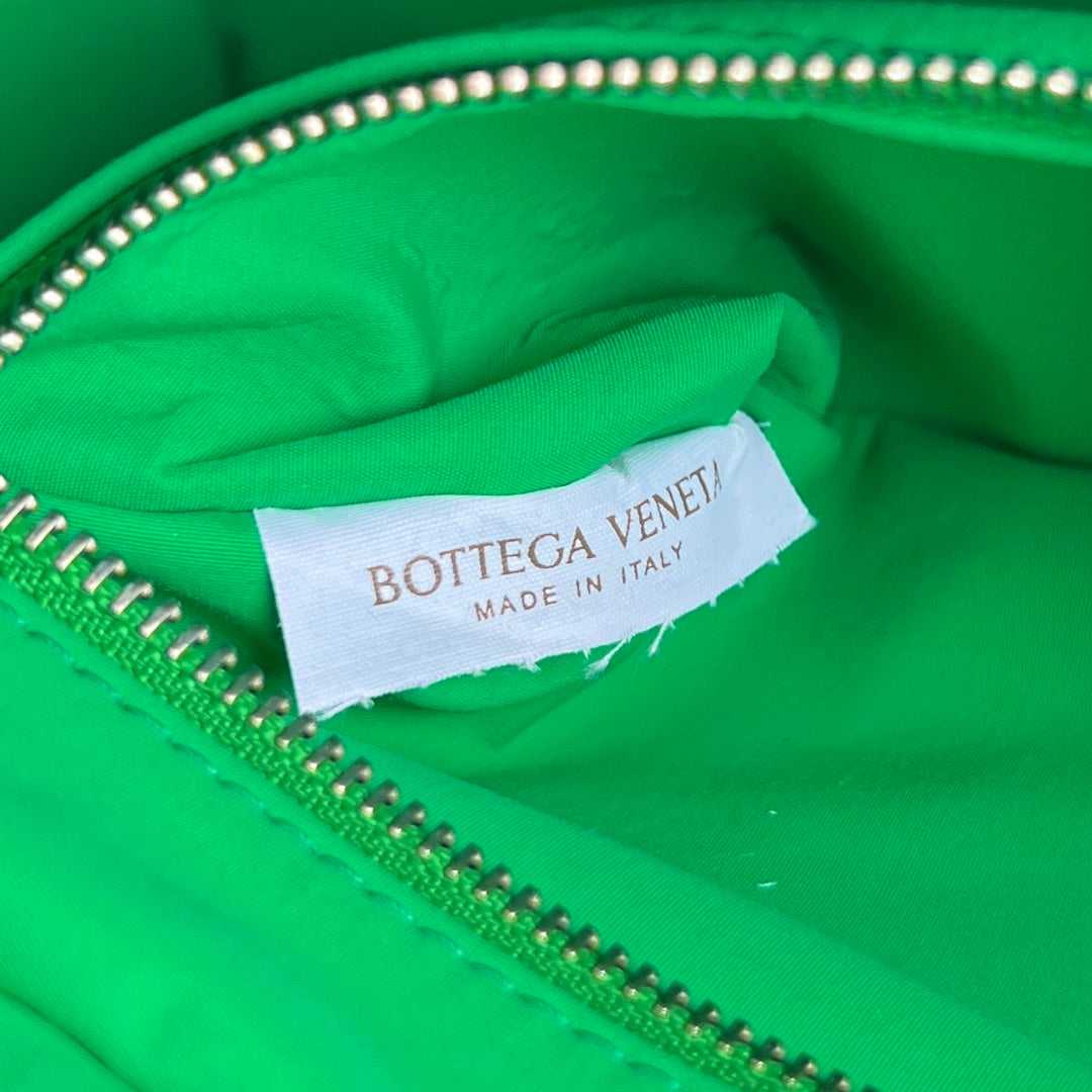 INTRECCIATO CLUTCH 26 IN MALACHITE GREEN CALFSKIN House Of Sarah
