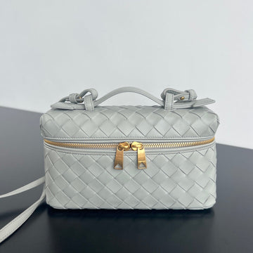 BANG BANG 22 VANITY CASE IN GREY COIN CALFSKIN House Of Sarah