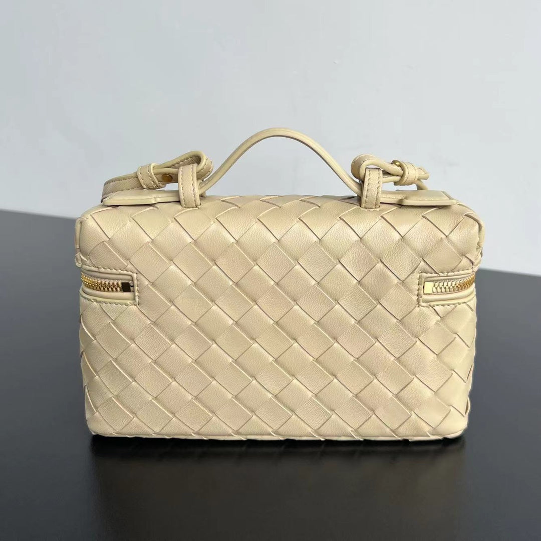 BANG BANG 22 VANITY CASE IN BEIGE CREAM CALFSKIN House Of Sarah Bags